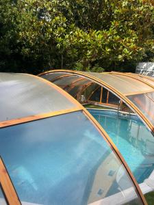 a close up of a car with a roof at Asturias La Casa Azul in Sobrepiedra