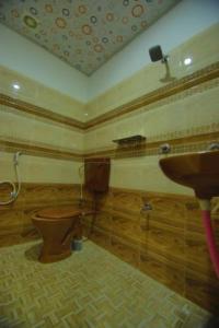 Ένα μπάνιο στο Munroe Dream Palace