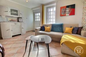 Η κουζίνα ή μικρή κουζίνα στο Les hortensias