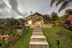 Uvita-ocean Views-large Pool-great Patio外面的花园