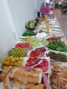 Makanan di atau berdekatan hotel
