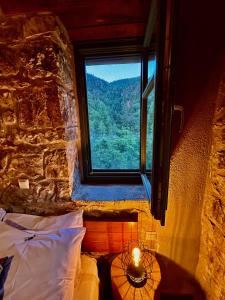 Nespecifikovaný výhled na hory nebo výhled na hory při pohledu z hotelu