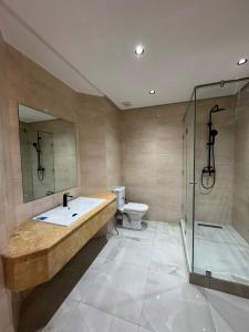 Ένα μπάνιο στο Duplex Menara Mall +27 φωτογραφίες