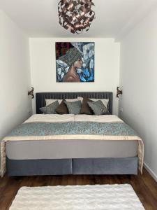 Un pat sau paturi într-o cameră la Villa Bauhaus Dream Deluxe F +9 fotografii