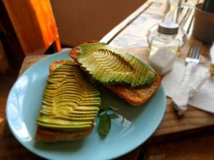 Photo de la galerie de l'établissement Habitación amplia y luminosa en cerro Concepción, à Valparaíso