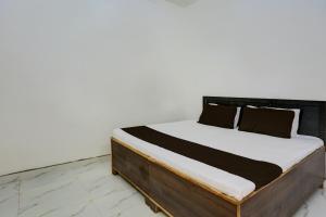 Gallery image of SPOT ON AMS SHINE Hotel And Restro in Bulandshahr