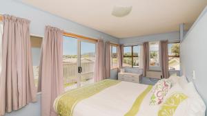 Imagen de la galería de Beach Break Inn Whitianga, en Motungarara