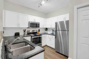 Dapur atau dapur kecil di Midtowns finest