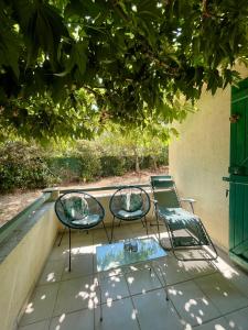 Zahrada ubytování Sous les muriers - Maisonnette à Cuers + 14 fotografií
