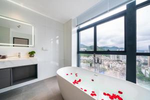 深圳的住宿－Shenzhen Shatoujiao Subway Station Apartment Hotel，相簿中的一張相片 +27 張相片