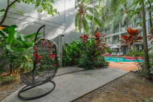 Bazén v ubytování C216 Relaxing 1BR Pool Access Gym and Great Vibes nebo v jeho okolí