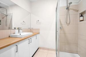 Bilik mandi di Geelong ReGen Living near City +2 gambar
