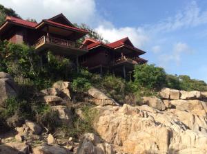 Gallery image of Aow Leuk Grand Hill in Koh Tao