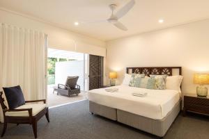 Uma cama ou camas num quarto em Mirage Resort Villa 110 with access to Sheraton Facilities