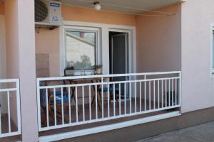 Balkón nebo terasa v ubytování Vili Apartment Quiet leisure in Preko