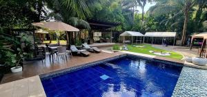 Bazén v ubytování Via Salina Lagoon Resort nebo v jeho okolí