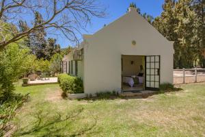 Κήπος έξω από το Calais Wine Estate