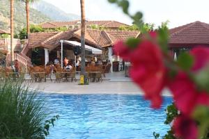 Het zwembad bij of vlak bij Ölüdeniz Turquoise Hotel - All Inclusive