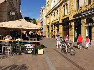 Gallery image of Szundi Szob&aacute;k in P&eacute;cs