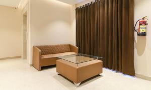 Area soggiorno di Treebo Iffco Chowk
