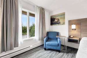 Posezení v ubytování Quality Inn Kodiak