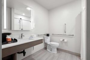 Koupelna v ubytování Quality Inn Kodiak