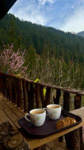 Fotografie z fotogalerie ubytování Sunils Cabin 5BHK Glass View Villa Manali v destinaci Shirir + 23 fotografií