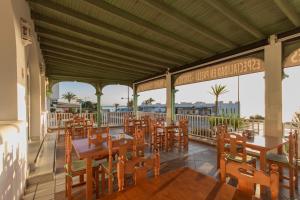 A balcony or terrace at Hotel Sal Marina