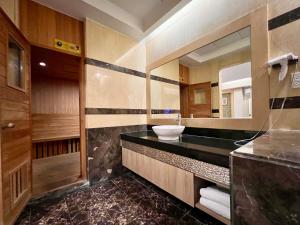 Koupelna v ubytování Cigar Motel