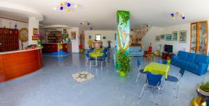 Istumisnurk majutusasutuses Hotel Orchidea