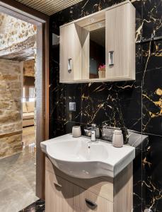 Fotografie z fotogalerie ubytování Anassa 14 Luxury One Bedroom Maisonette v destinaci Heráklion