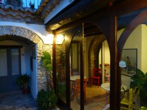 Patio nebo venkovní prostory v ubytování B&B Amphisya