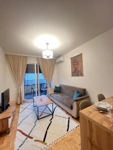 Μια τηλεόραση ή/και κέντρο ψυχαγωγίας στο Peja Central Hideaway