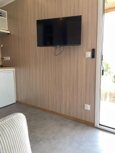 Μια τηλεόραση ή/και κέντρο ψυχαγωγίας στο Cocon avec spa et vue imprenable +13 φωτογραφίες