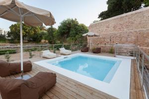 Πισίνα στο ή κοντά στο Aylin Executive Suites