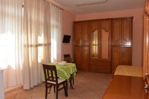 Μια τηλεόραση ή/και κέντρο ψυχαγωγίας στο Villa Annette B&B