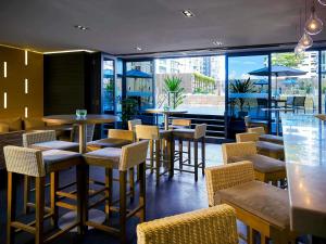 Grand Mercure Singapore Roxy的休息区