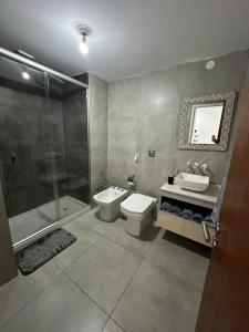 Ένα μπάνιο στο Em Departamento Amoblado Cordoba