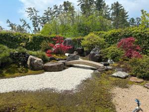 Giardino di 日本庭園と文化体験の宿深見屋 一棟貸し送迎付き6名様まで追加宿泊料金なし