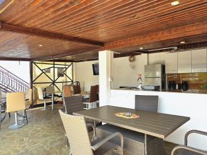Кухня или мини-кухня в Casa Costa
