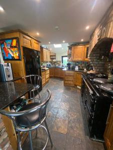 Η κουζίνα ή μικρή κουζίνα στο Private home with views, near Portrush +14 φωτογραφίες