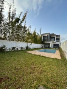 Πισίνα στο ή κοντά στο villa prestigieuse avec piscine