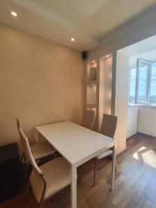 Ảnh trong thư viện ảnh của 1/10 вулиця Радунська ở Kiev