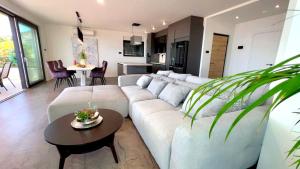 Część wypoczynkowa w obiekcie Apartments Jovic Opatija