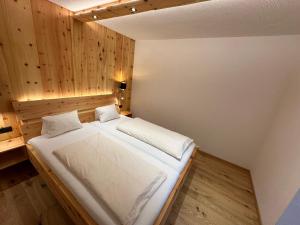 Łóżko lub łóżka w pokoju w obiekcie Aktivhotel Pehab