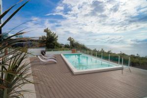 Bazen u ili blizu objekta Xinghai Seaview Guesthouse