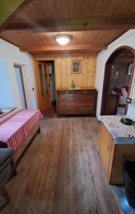 Imagen de la galería de Honorinne's Haus - Maison Gran Praz - Caratteristica casa con Giardinetto, en Issime