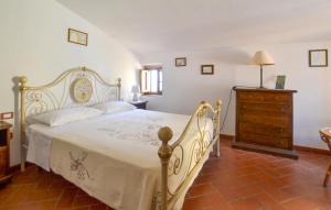 A bed or beds in a room at Il Frantoio