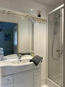 Ένα μπάνιο στο Vista Cevenol: appartement 2 chambres