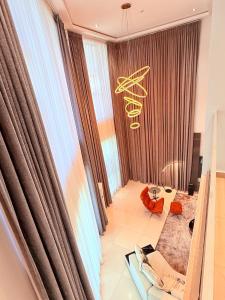 Luxurious 5BR Villa with Private Pool, Lekki Lagos客房内的一张或多张床位